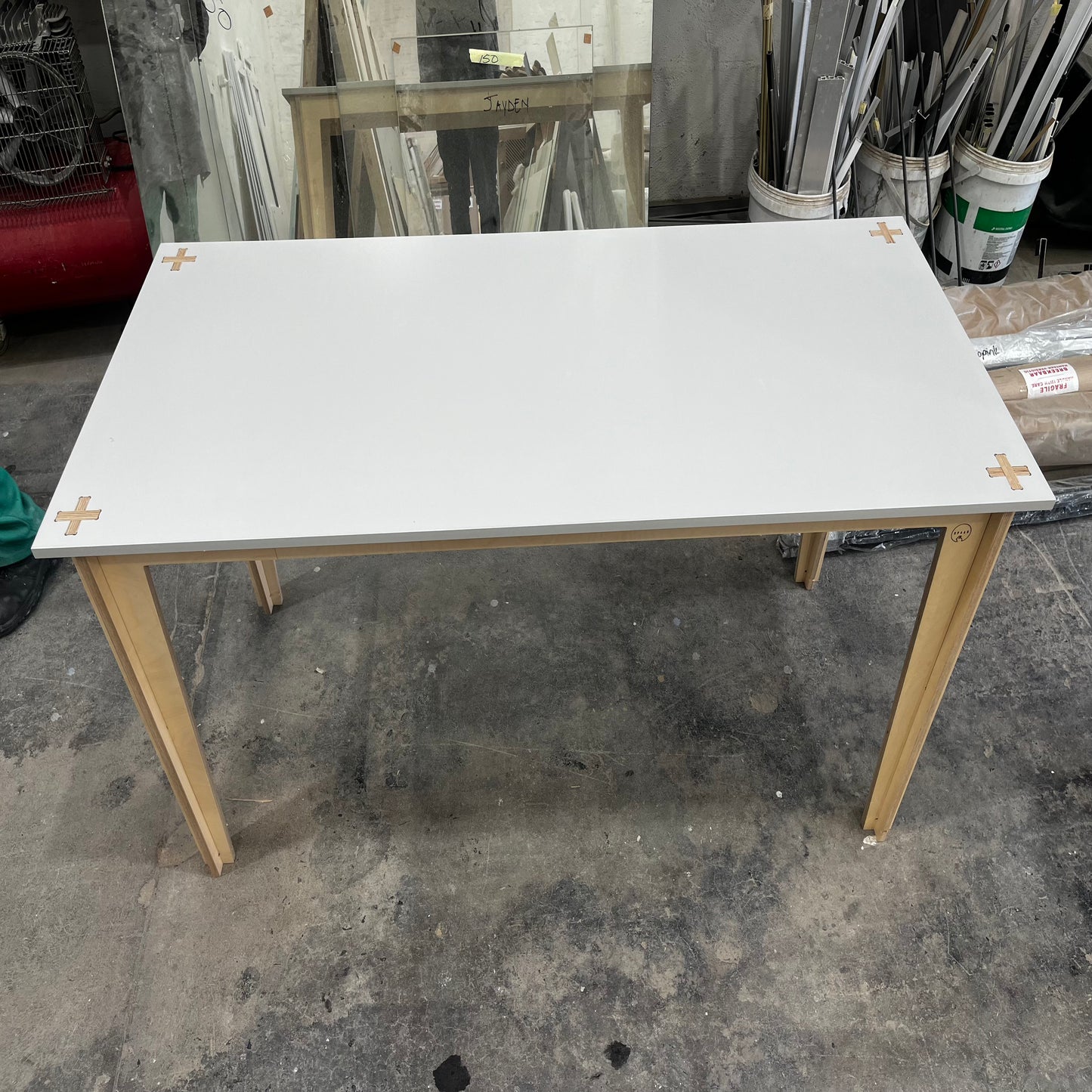 Worker B - El Cheapo Desk - Light Grey