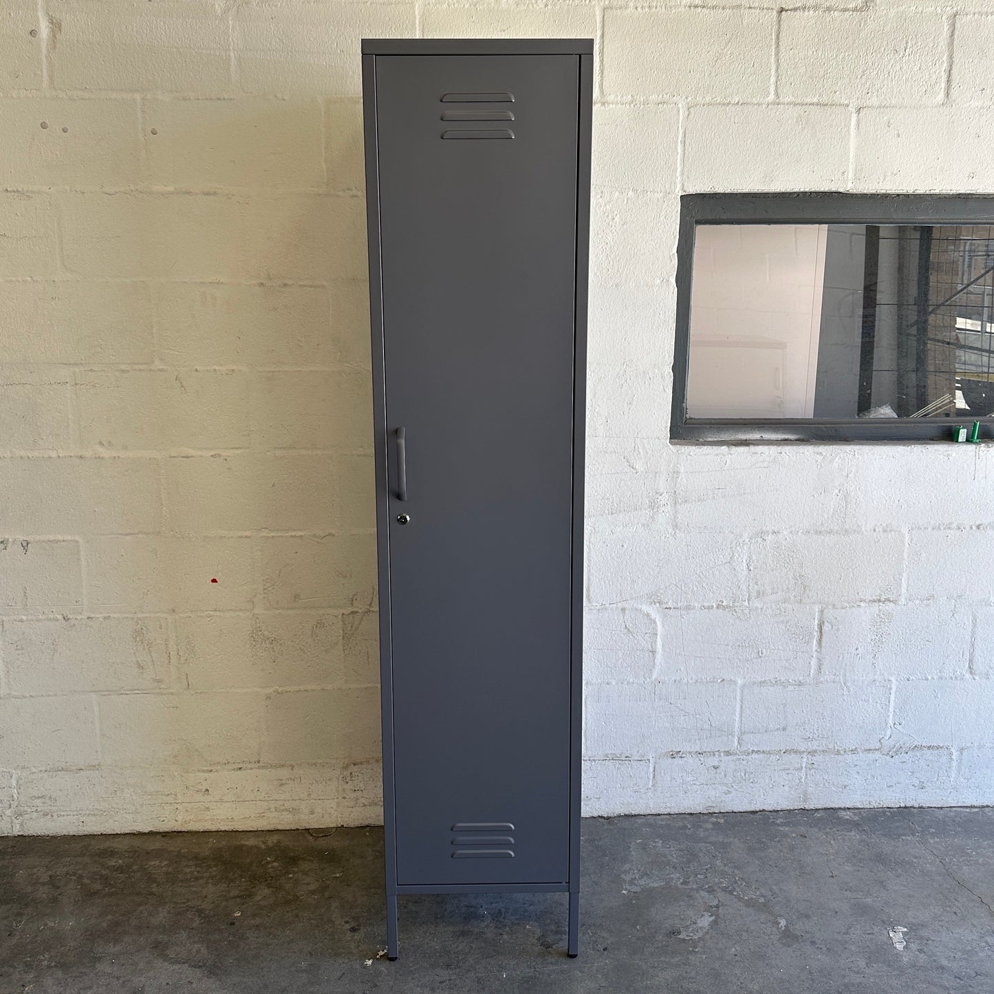 Sugar Cube Locker - Carbon Grey